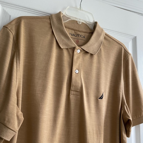 Nautica men’s polo- like new! - Picture 8 of 10